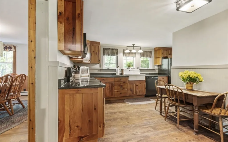 6fdcbd02769b15016c64d24d4007aa8cl-m2421367511rd-w1280_h960